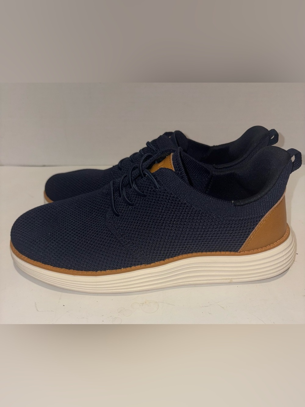 Vilocy Boy’s Knit Casual Sneakers - Big Kid size 4